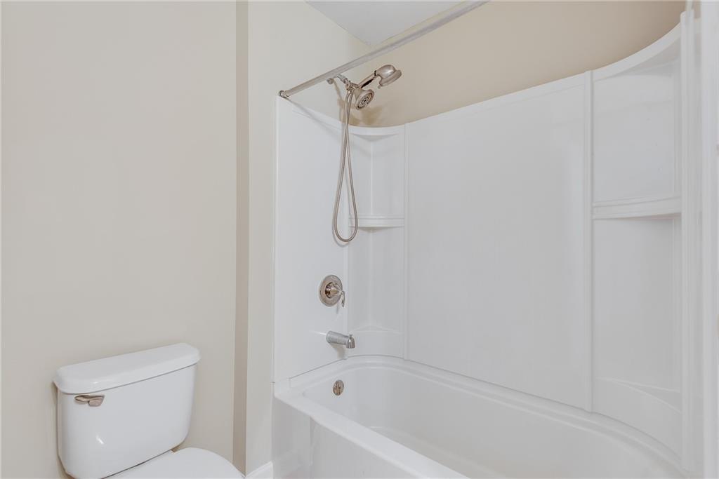 Roberts Landing - Residential Lease