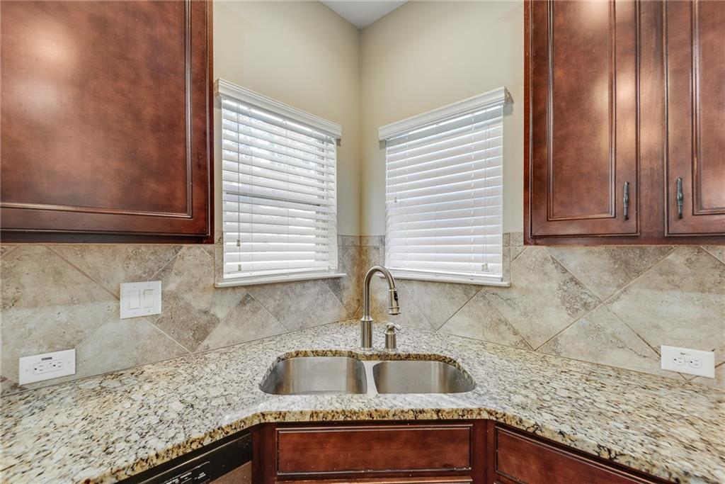 Roberts Landing - Residential Lease