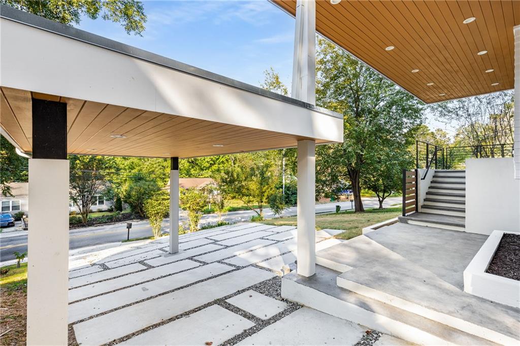 1045 Shepherds Lane NE