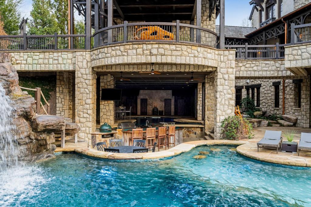 Lake at North Valley - Residential