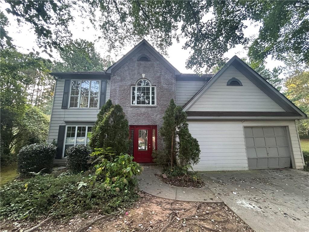 Investor Special in Decatur – Rare Half-Acre Lot on a Cul-de-Sac
2945 Da Vinci Boulevard, a rare opportunity in one of Decatur’s most desirable communities. This property is a true investor’s dream—listed over $100k below where original-condition comps have recently sold. Positioned on a quiet cul-de-sac and backing to mature woods, the home sits on a rare half-acre lot offering privacy and space seldom found in this subdivision.
Major systems have already been taken care of, with both the HVAC and water heater less than one year old—giving you a strong head start on the renovation.
Adding to the appeal, the neighborhood features resort-style amenities, including a swimming pool, tennis courts, clubhouse, and a picturesque community lake complete with a dock—perfect for fishing, kayaking, or simply relaxing by the water.
Homes in this community rarely come to market, and with strong demand for updated properties, this is an exceptional chance to unlock instant equity and capitalize on a high-potential flip.