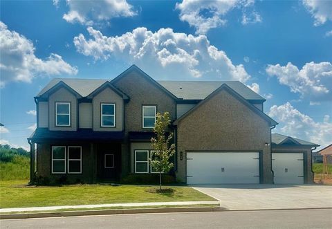 Homes For Sale - 148 Longhorn Way<br/> Auburn, GA 30011