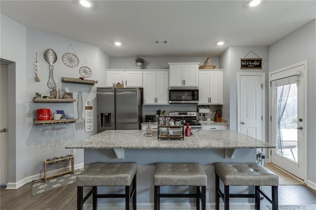 5328 Barberry Avenue