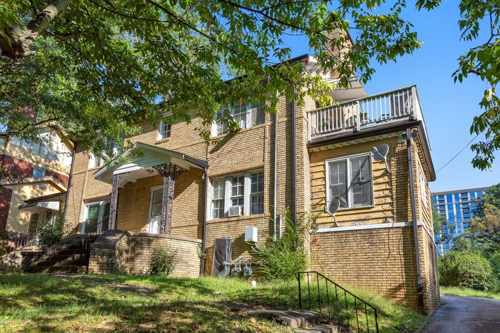 Charming 1 bed / 1 bath apartment in the heart of Buckhead! This inviting apartment offers hardwood floors throughout, a bright kitchen with granite countertops, stainless steel appliances, and crisp white cabinetry, plus a beautifully updated bathroom with a granite vanity and modern shower. An in-unit washer and dryer add convenience, while rent includes water, garbage, and sewer. Enjoy unbeatable access to Buckhead’s best shopping, dining, parks, museums, and schools, just minutes away. Pets under 25 lbs (house-trained) are welcome with a $400 nonrefundable fee, and the security deposit is $1,495 ($500 nonrefundable).