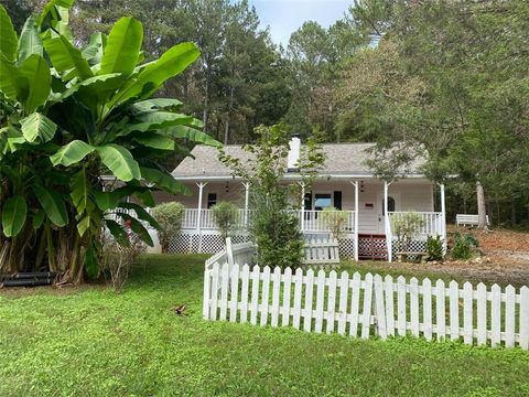 A home in Dawsonville