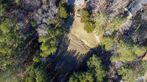 A home in Dawsonville