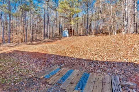 A home in Dawsonville