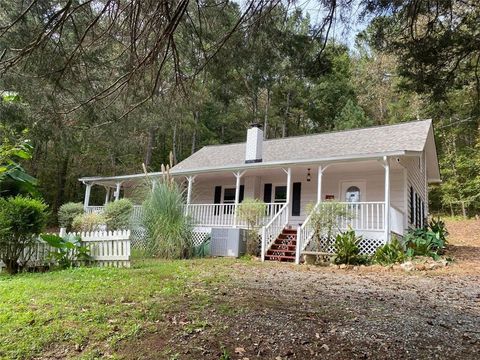 A home in Dawsonville