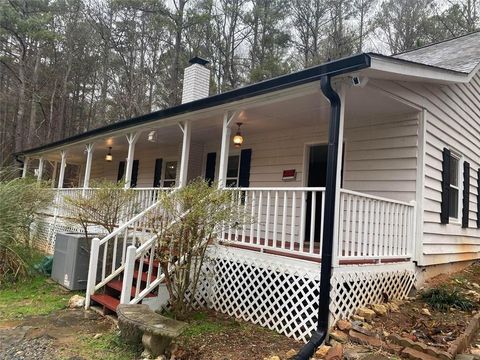 A home in Dawsonville