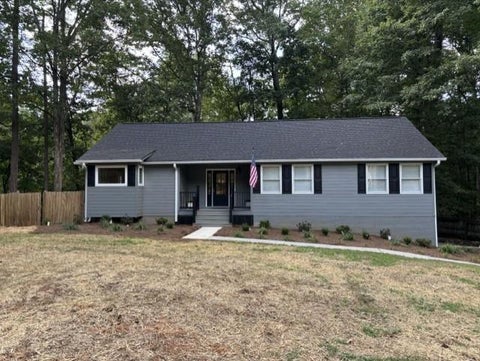 Homes For Sale - 2198 Winding Creek Lane<br/> Marietta, GA 30064