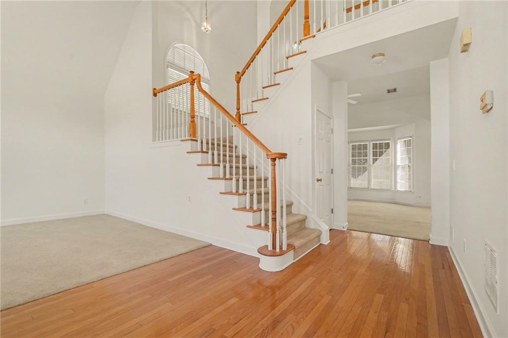 4652 Dandelion Circle NE