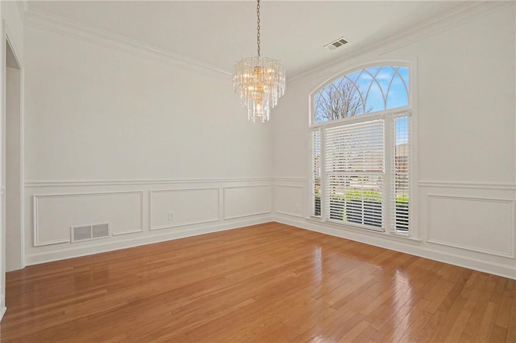 4652 Dandelion Circle NE