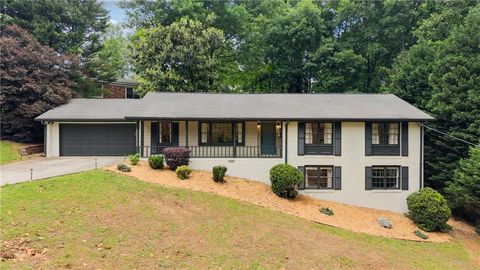 Photo of 4110 Ashwoody Trail NE, Brookhaven, GA 30319 (MLS # 7765625)