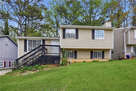 Homes For Sale - 2080 Countydown Lane<br/> Stone Mountain, GA 30088