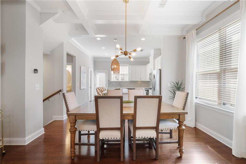 1800 Morning Glory Lane NE
