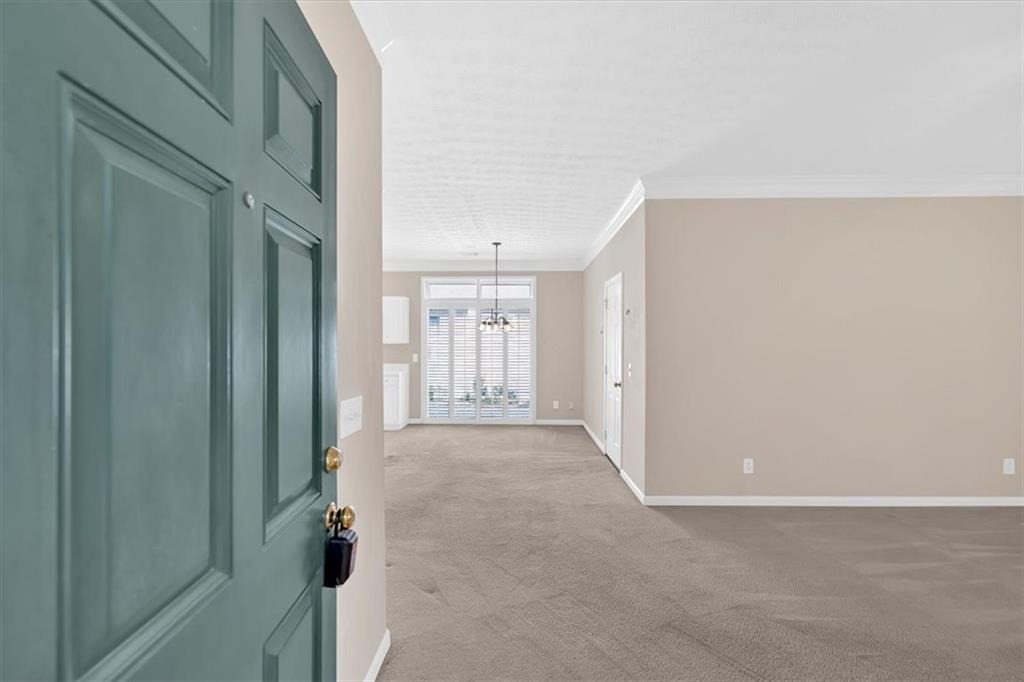 627 W Oaks Drive