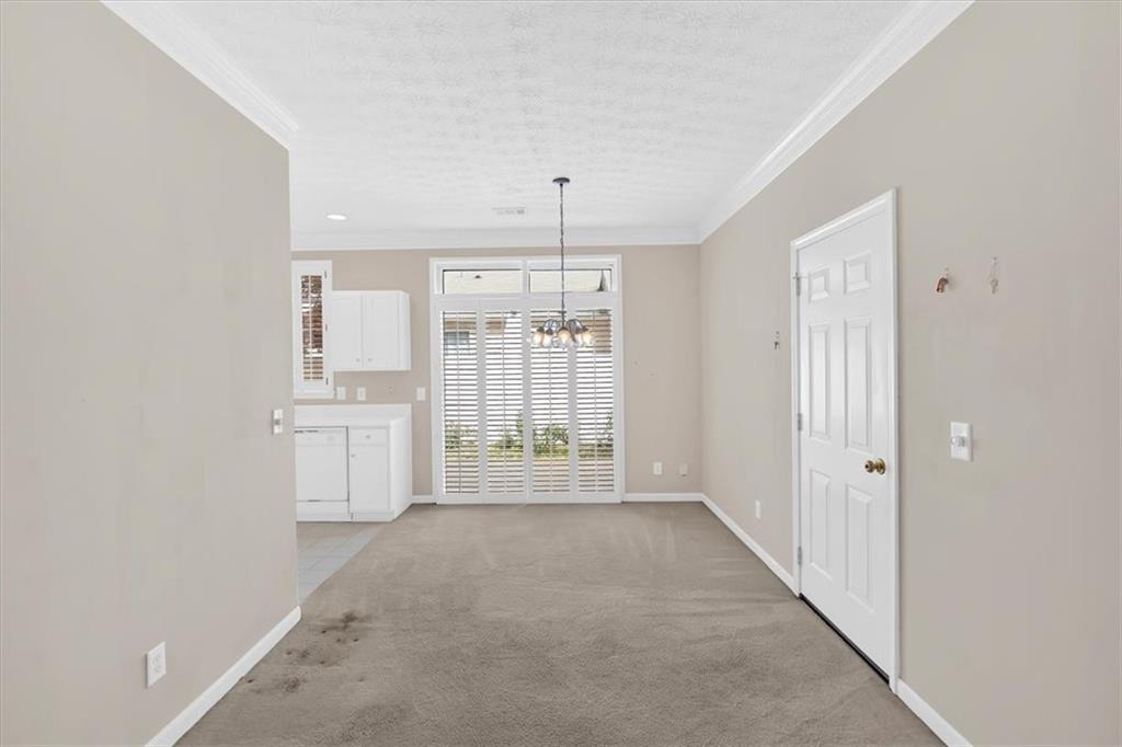 627 W Oaks Drive, Woodstock, Georgia image 9
