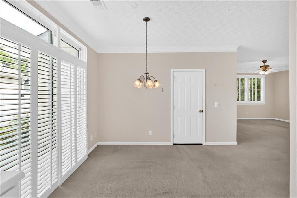 627 W Oaks Drive, Woodstock, Georgia image 10