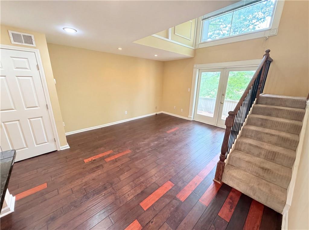 27 Chaumont Square NW