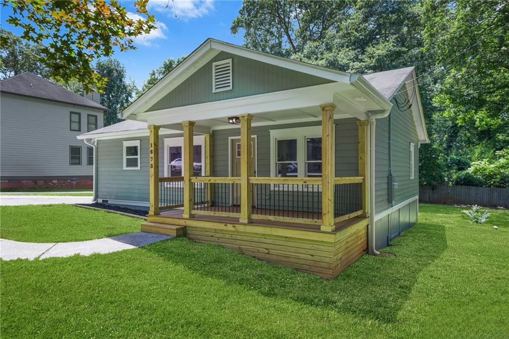 1675 White Oak Way