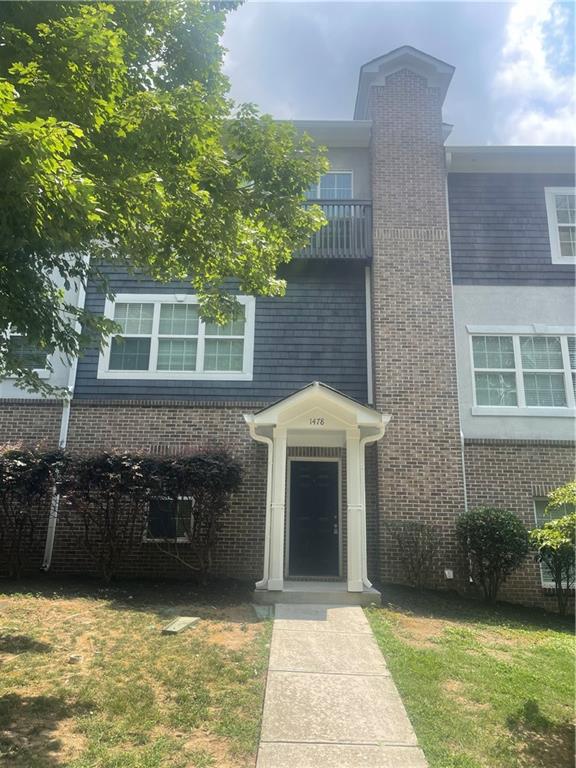 4 bedroom, 3 bath townhome ready for move in.