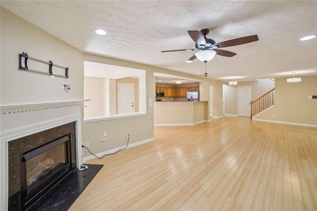 7567 Waverly Loop