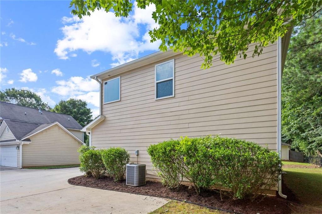 7567 Waverly Loop