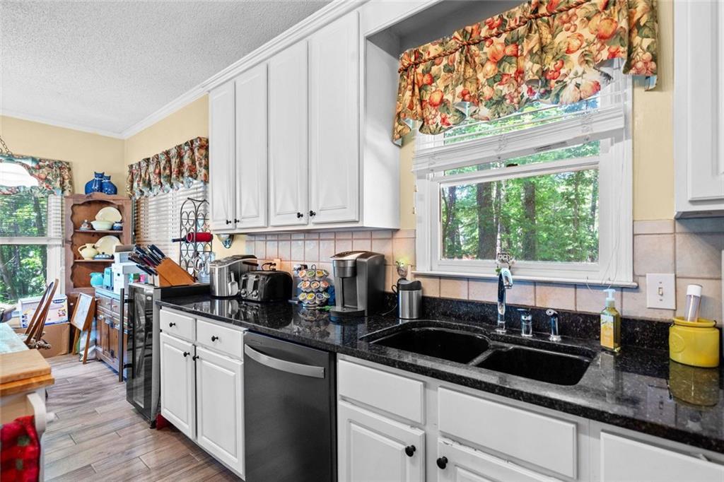 614 Springharbor Drive, Woodstock, Georgia image 13