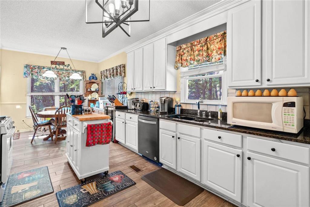 614 Springharbor Drive, Woodstock, Georgia image 15