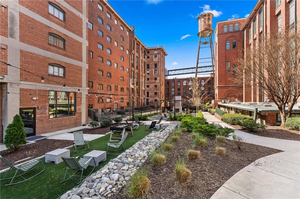 170 Boulevard SE E111