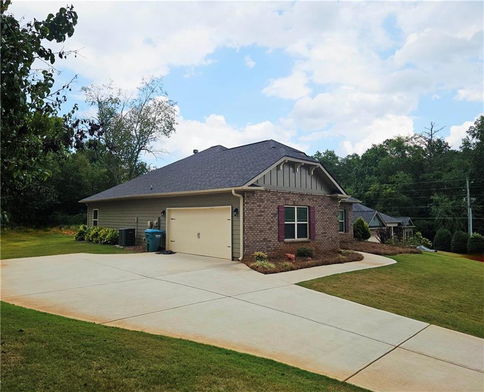 30 Forest Bend Dr