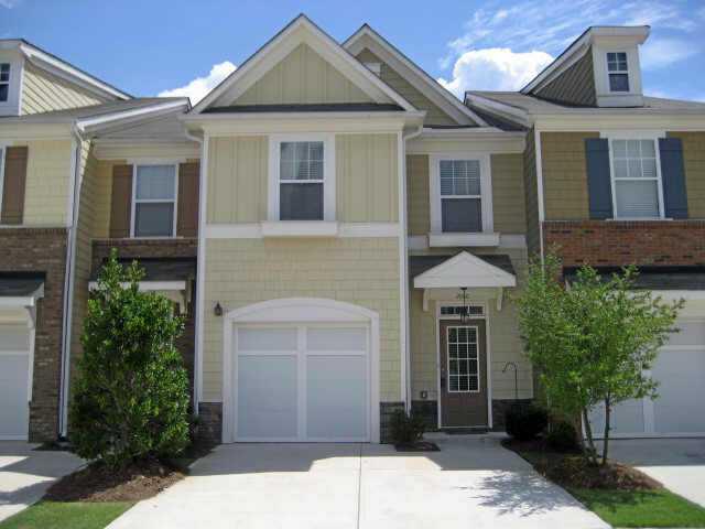 BEAUTIFUL TOWNHOME, SHOWS LIKE A MODEL! CUSTOM DESIGNER NEUTRAL PAINT THROUGHOUT, CUSTOM LIGHTING, CURVED ARCHWAYS AND UPGRADED TRIM IN DINING ROOM, GOURMET KIT W/STAINED CAB. & VIEW TO FAM RM, WONDERFUL FLOOR PLAN W/FPLC IN GREAT RM, LARGE MASTER SUITE, SPACIOUS SECONDARY BEDROOMS. TONS OF STORAGE