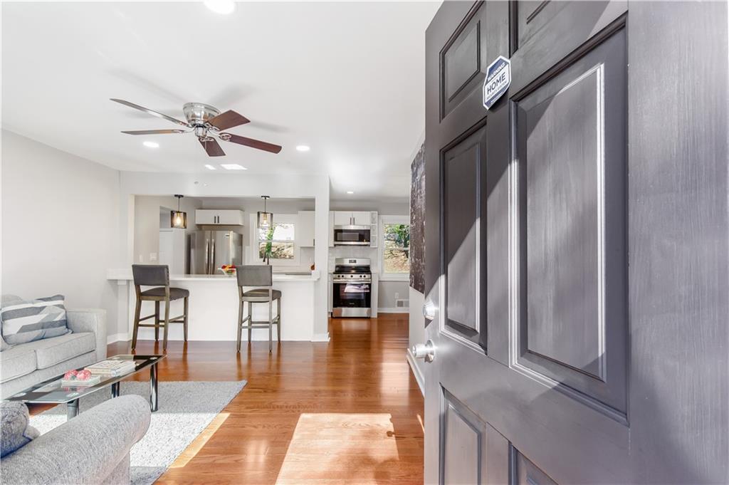 1934 Apache Trail SE