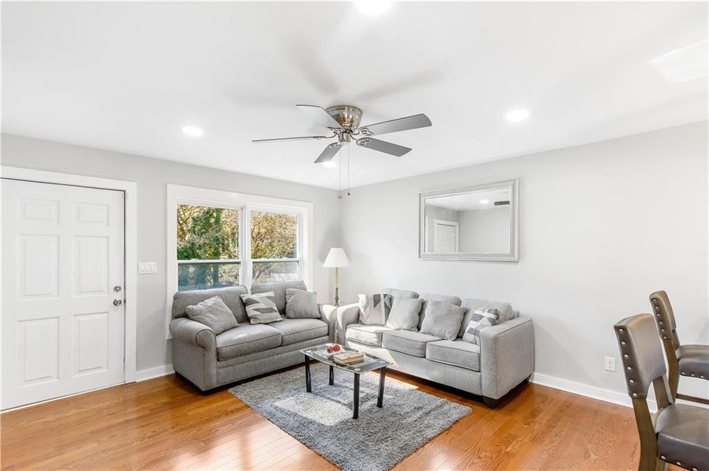 1934 Apache Trail SE