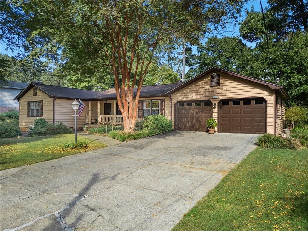235 SHUNN Way SW