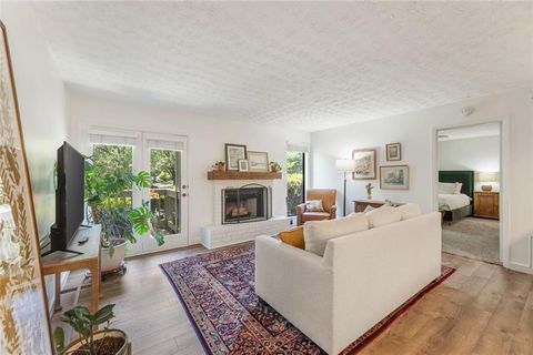 Photo of 913 Tuxworth Circle, Decatur, GA 30033 (MLS # 7770625)