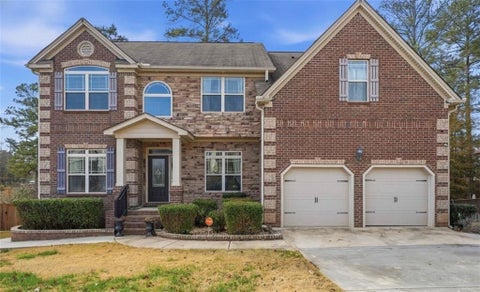 Homes For Sale - 12090 Centerra Drive<br/> Hampton, GA 30228