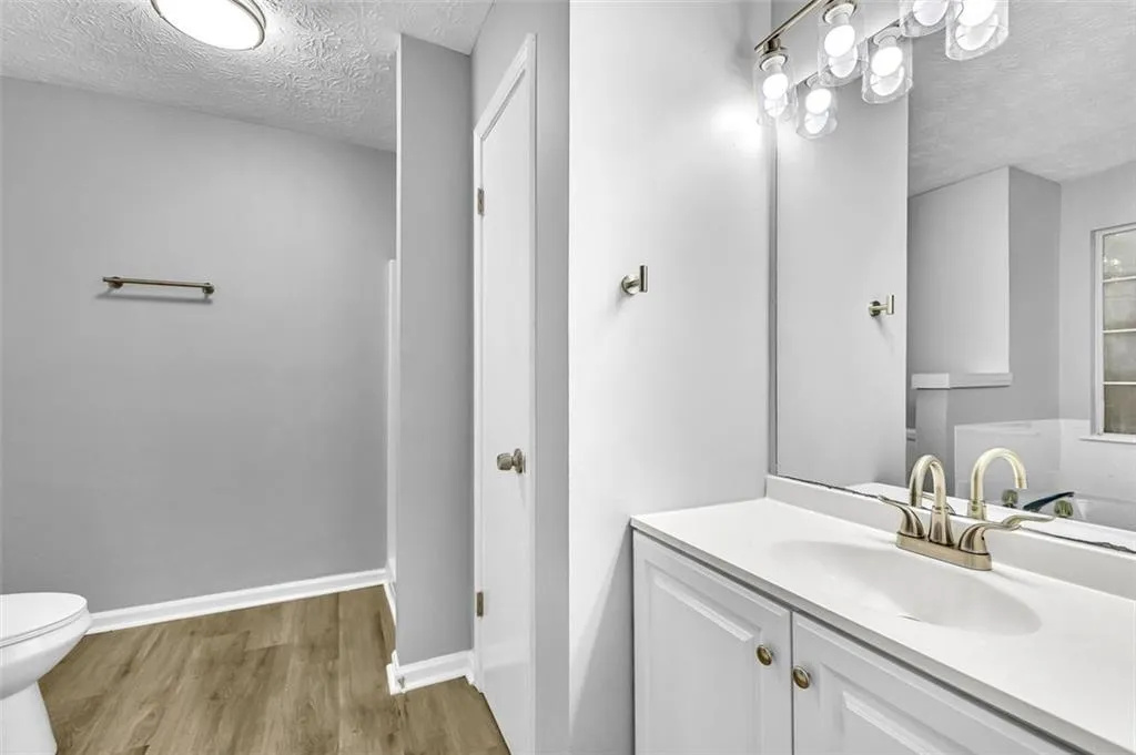 Stockbridge, Georgia 30281, United States, 4 Bedrooms Bedrooms, ,2 BathroomsBathrooms,Residential,Pending,189774