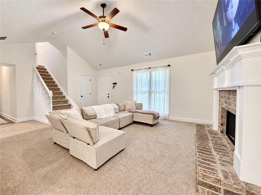 115 BROOKSIDE CT