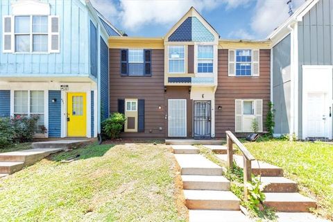 Photo of 419 PRINCE OF WALES, Stone Mountain, GA 30083 (MLS # 7599729)