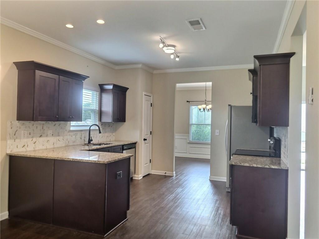 271 Fieldcrest Drive