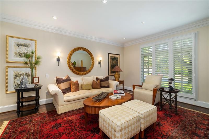 15 Paces West Drive NW