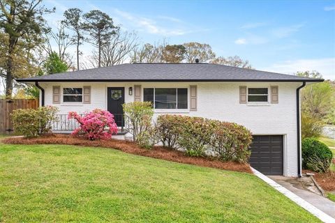 Photo of 2317 Elmwood Circle SE, Atlanta, GA 30339 (MLS # 7745059)