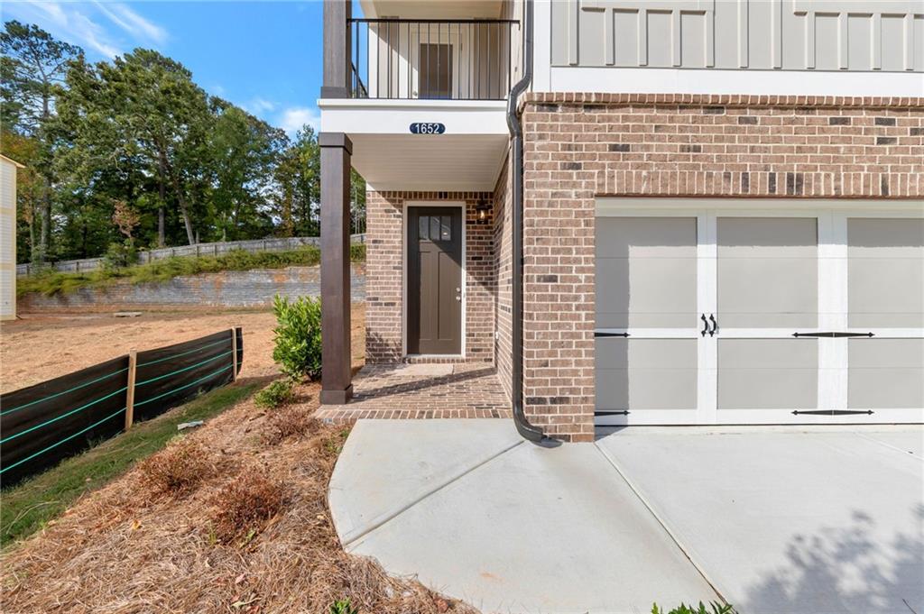 1652 Crestcreek Court