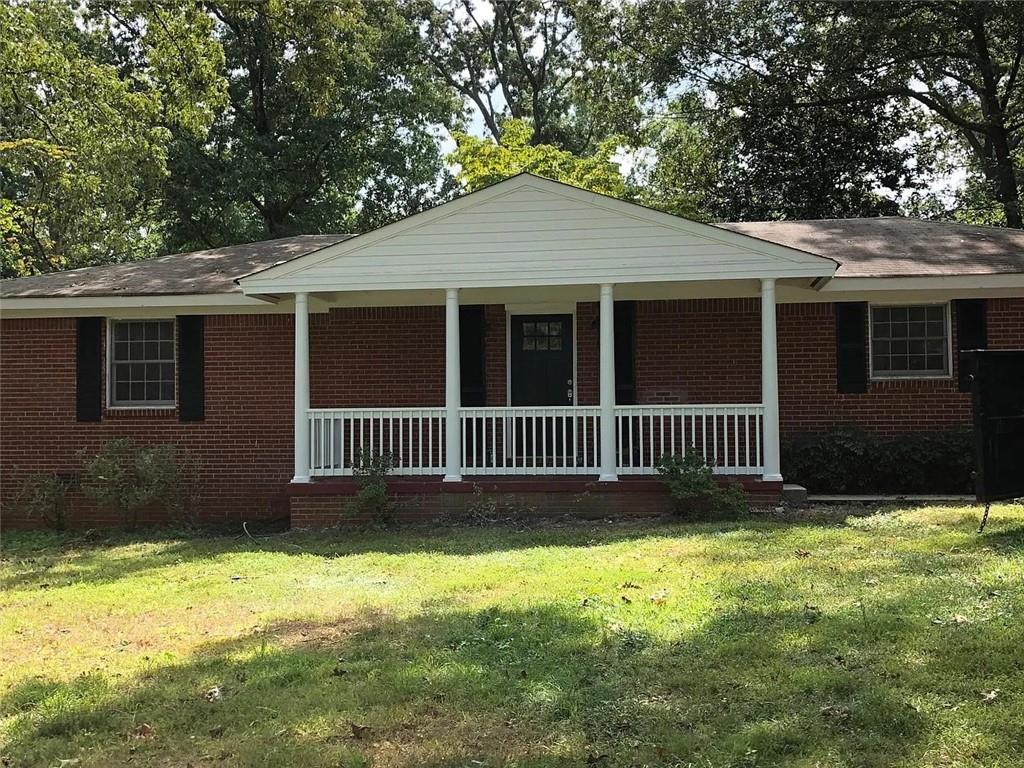 Completely Renovated Home in Prime Location
Enjoy a beautifully fenced backyard with a spacious deck, perfect for outdoor gatherings and relaxation. Inside, you’ll find gleaming hardwood floors, stainless steel appliances, and a Speed Queen washer & dryer in a dedicated laundry room.
Located on a quiet street , this home includes a Simplisafe security system for added peace of mind. Zoned for top-rated schools and ideally situated near The Battery and Atlanta, you’ll also enjoy easy access to walking and biking trails, as well as dining and entertainment at Smyrna Village Green.
This home blends comfort, style, and convenience—all in one! Small pets accepted under 45 lbs.