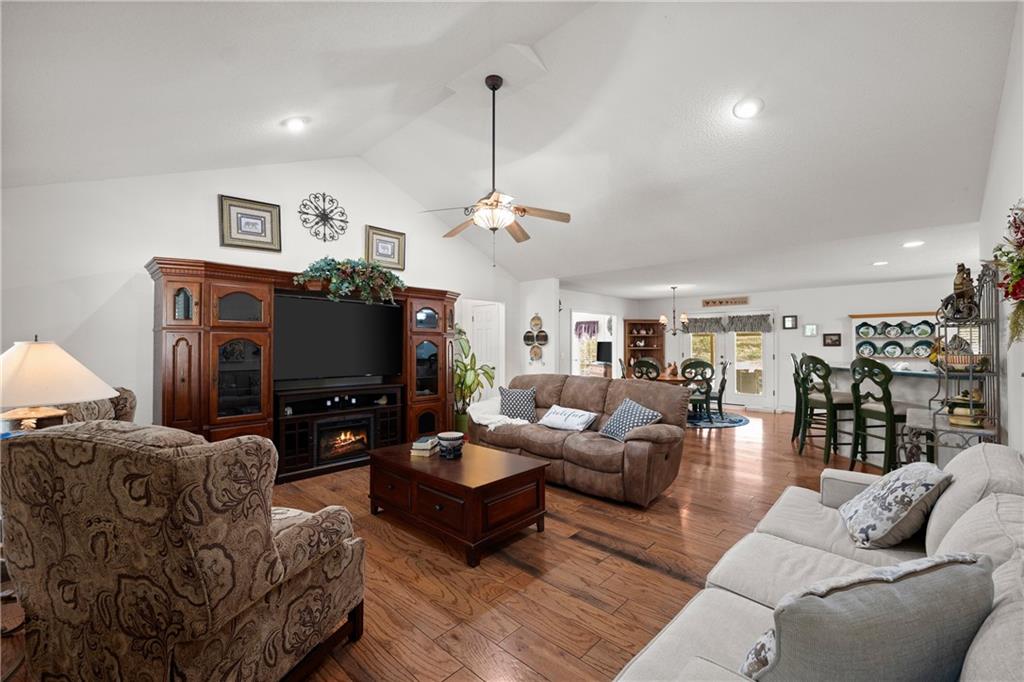4404 Fountain Drive, Gillsville, Georgia image 7