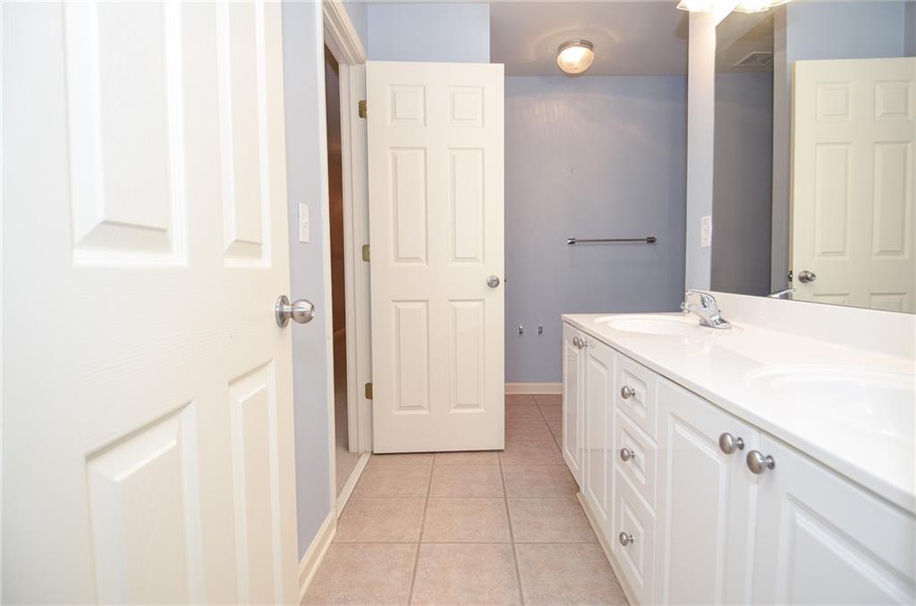 Laurel Ridge - Residential