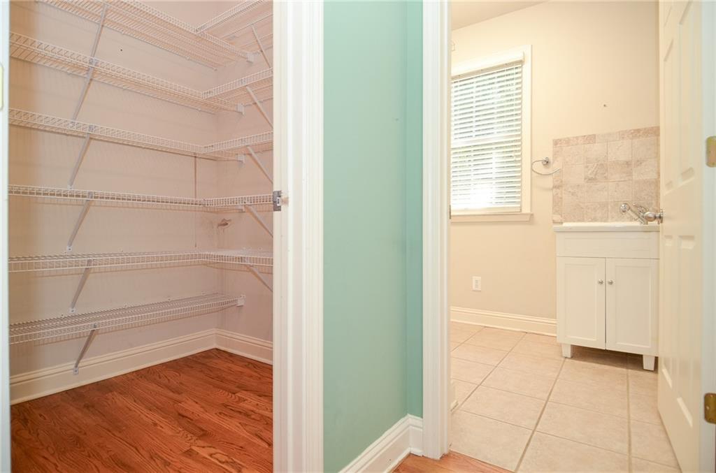 Laurel Ridge - Residential