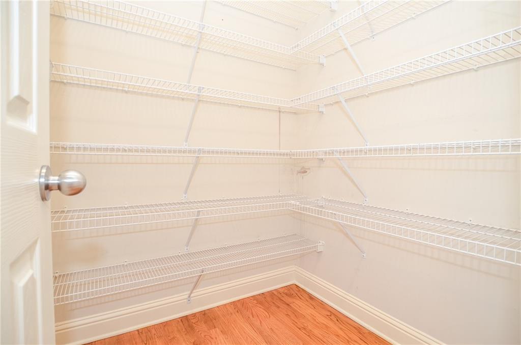 Laurel Ridge - Residential