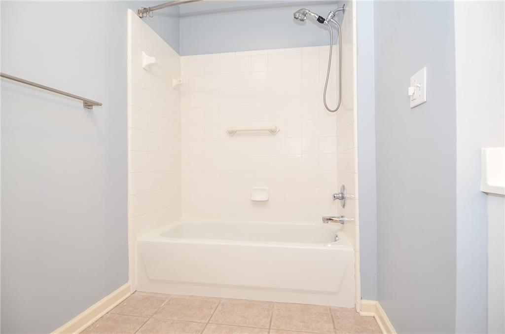 Laurel Ridge - Residential